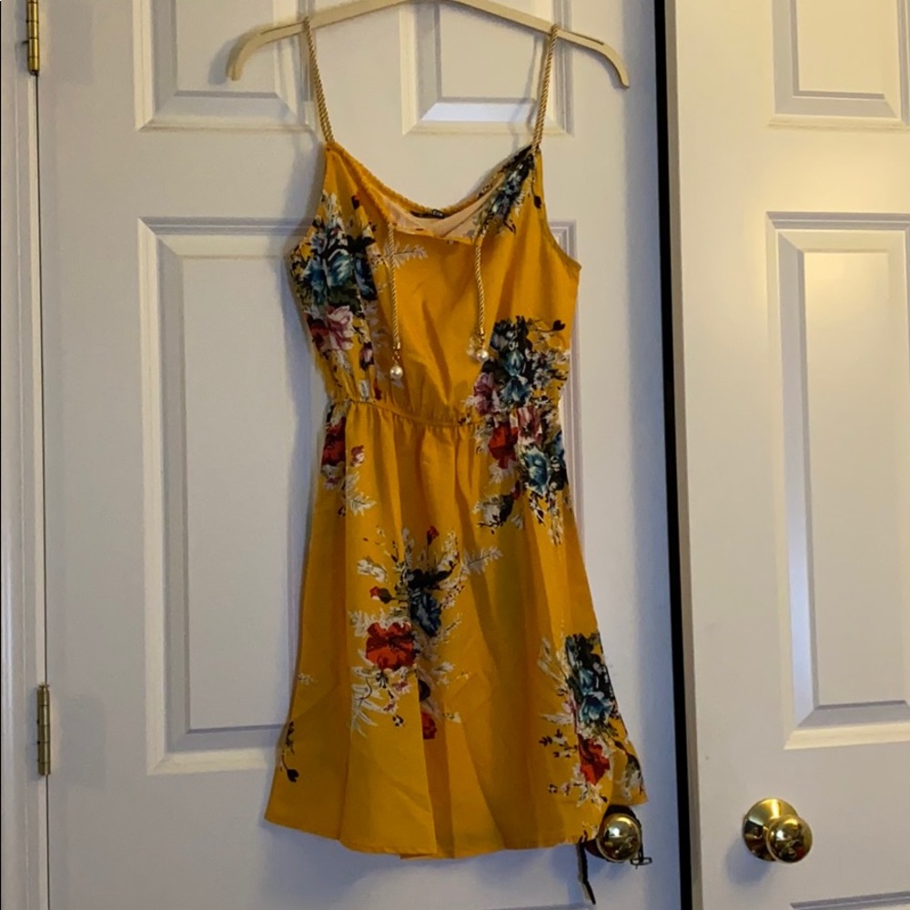 NWOT Yellow floral tank top dress
